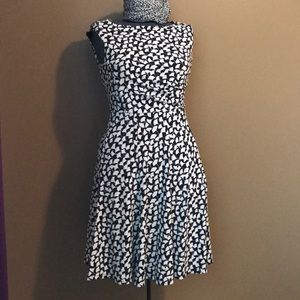 Ann Taylor Sleeveless Dress. NWOT sz4.